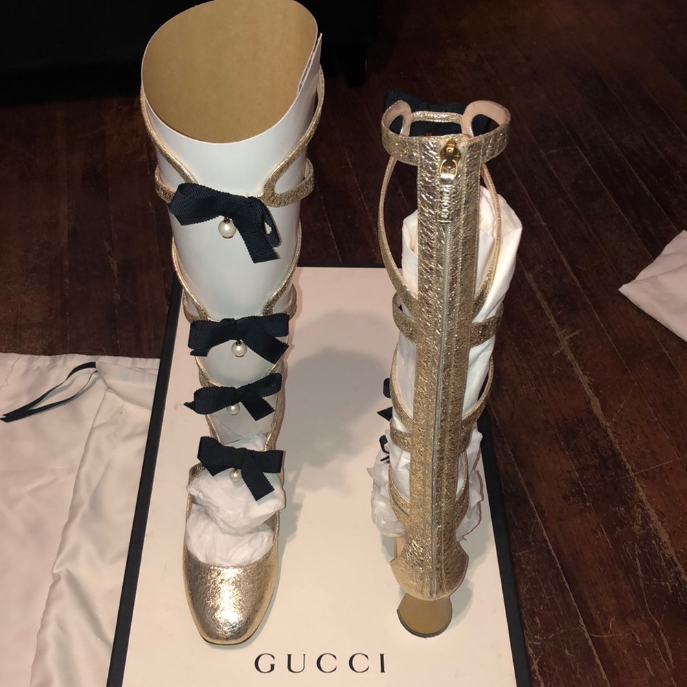 Gucci Gold Leather Pebbles Gladiator